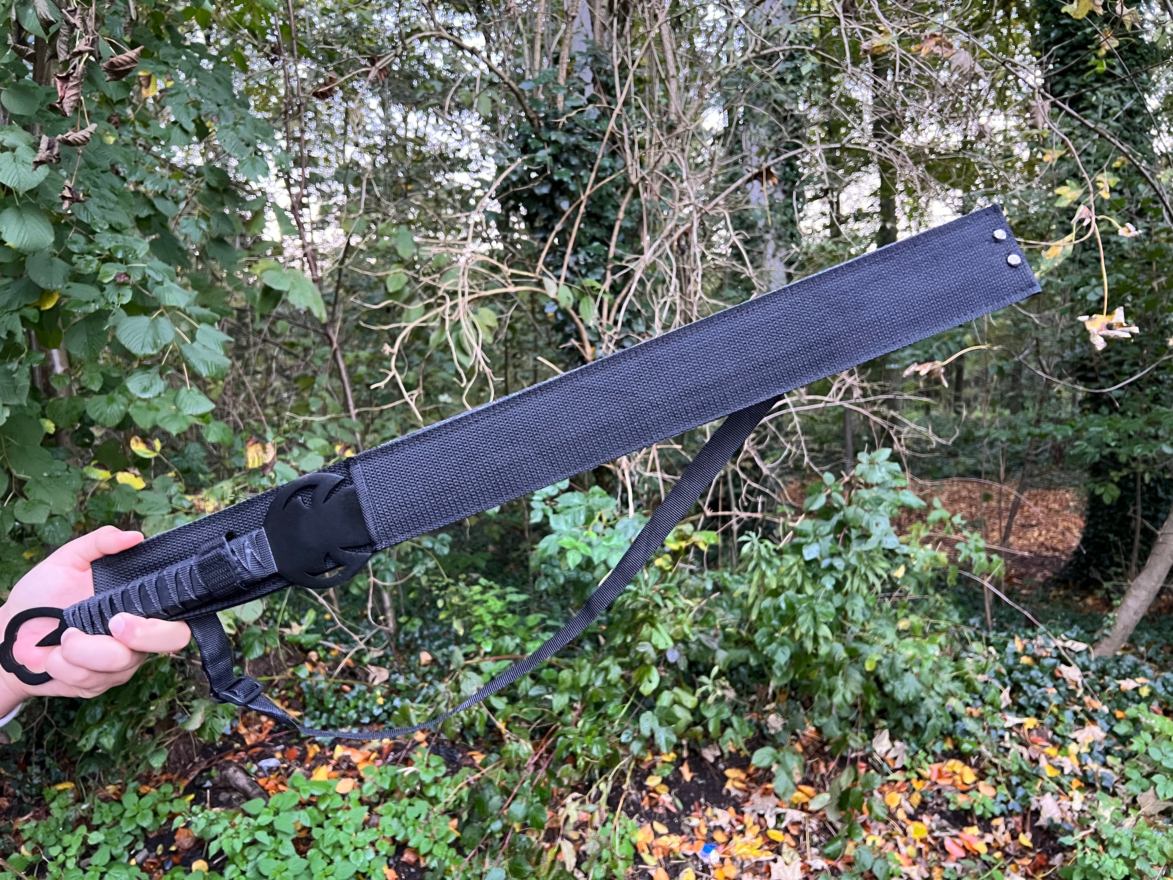 Back Sword "Crimson Blade"-Red wrapped with blue/black coated blade-Incl. Nylon sheath with carrying strap