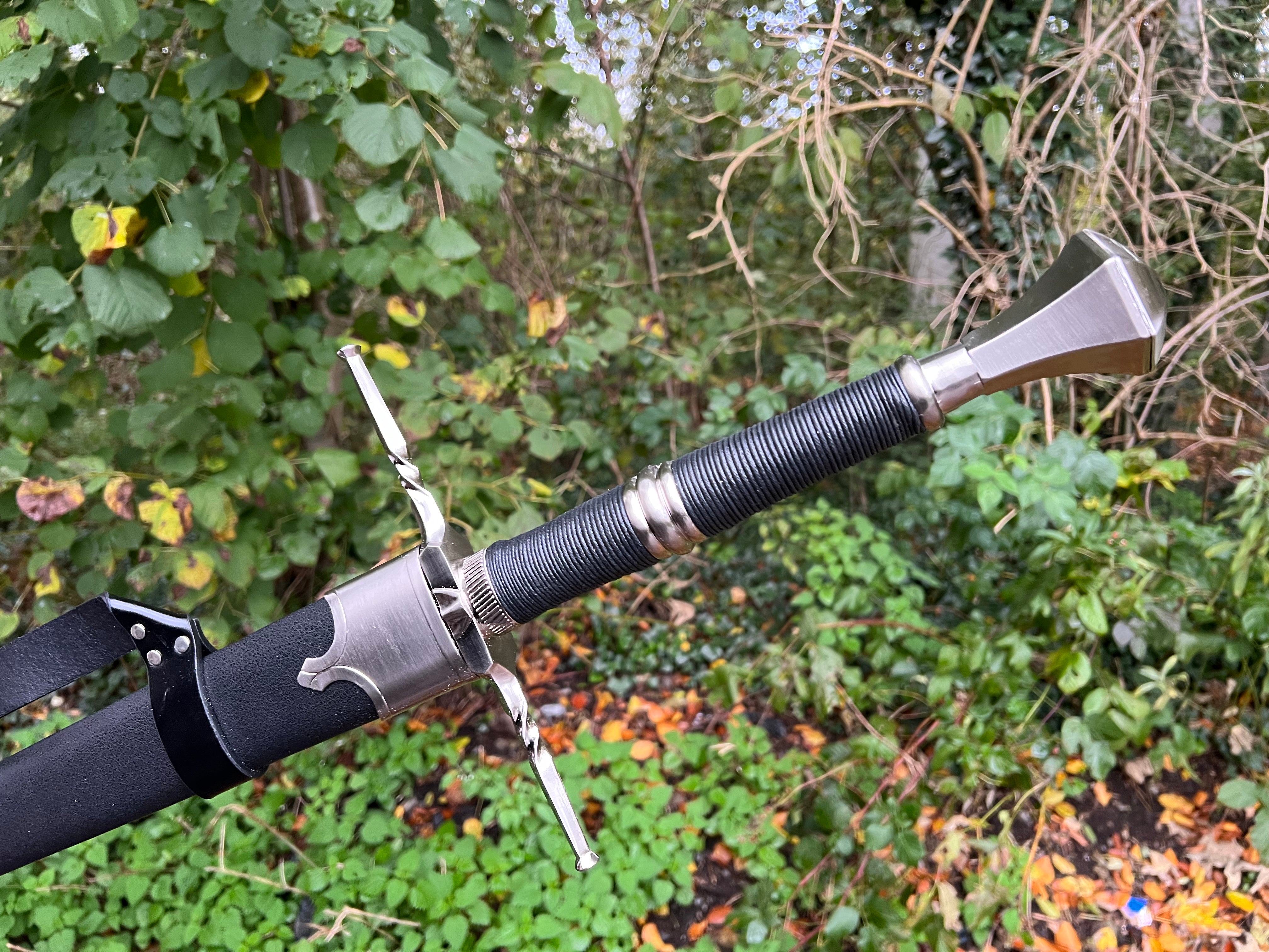 Geralt von Riva Sword-The Witcher 3 Wildhunt