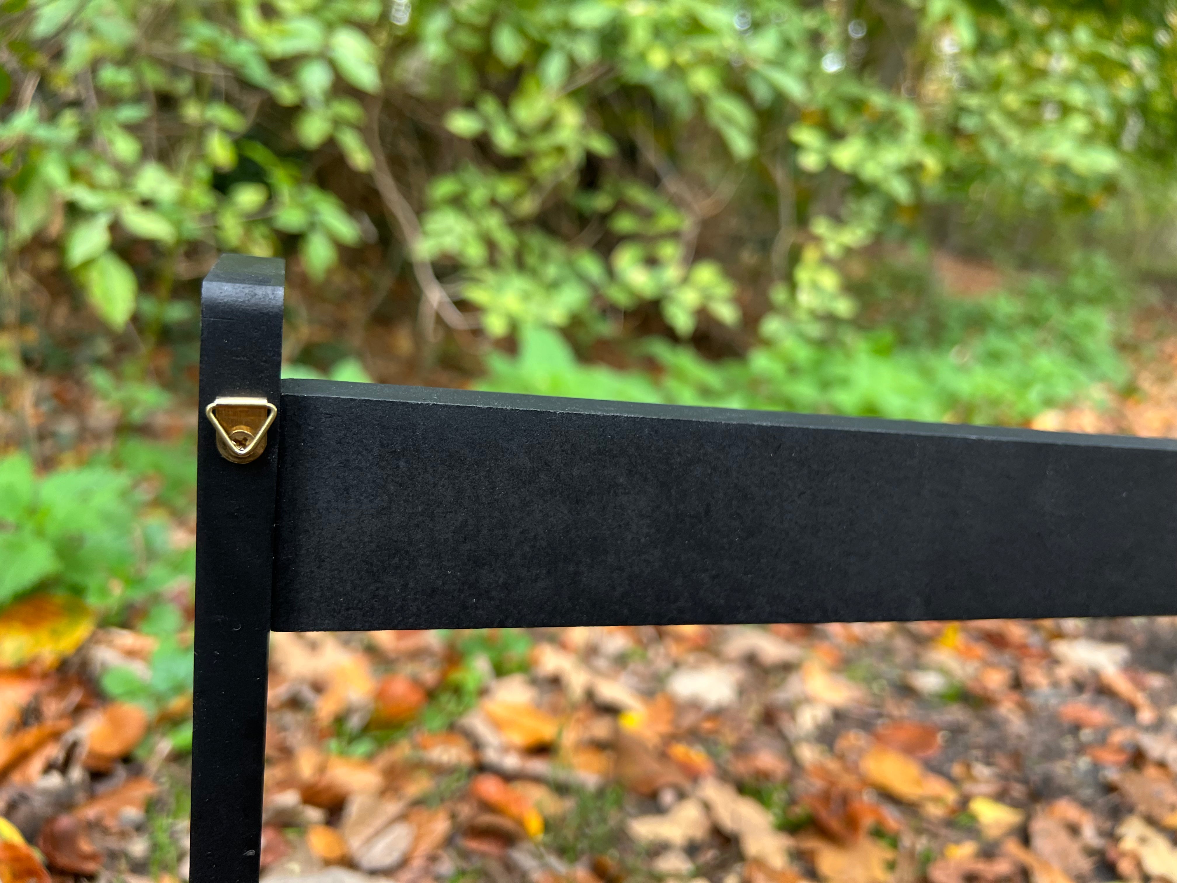 Wall mount for 2 katana/swords