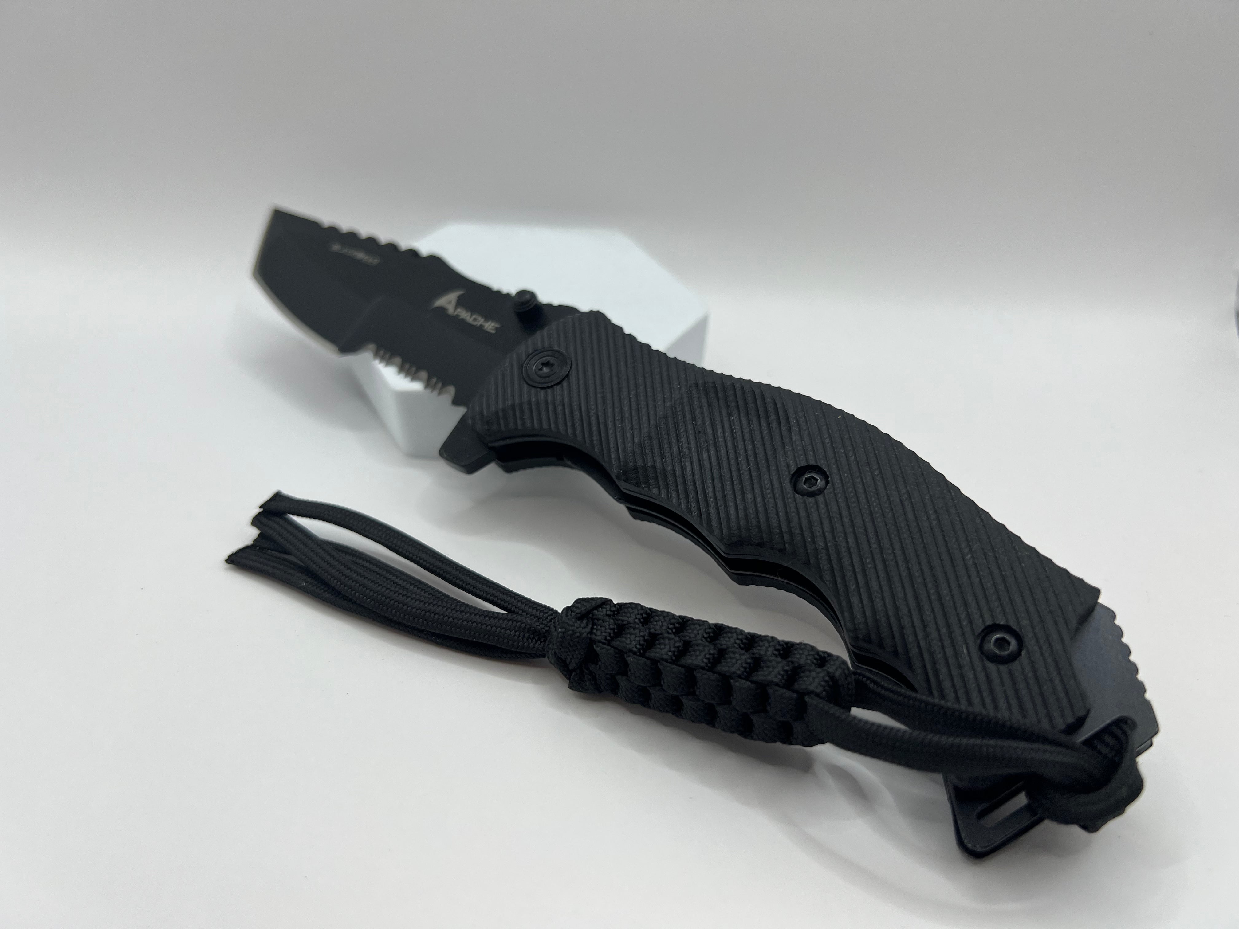 BlackField Apache Folder - Das zuverlässige Einsatz-Taschenmesser mit federunterstützter Klingenöffnung
