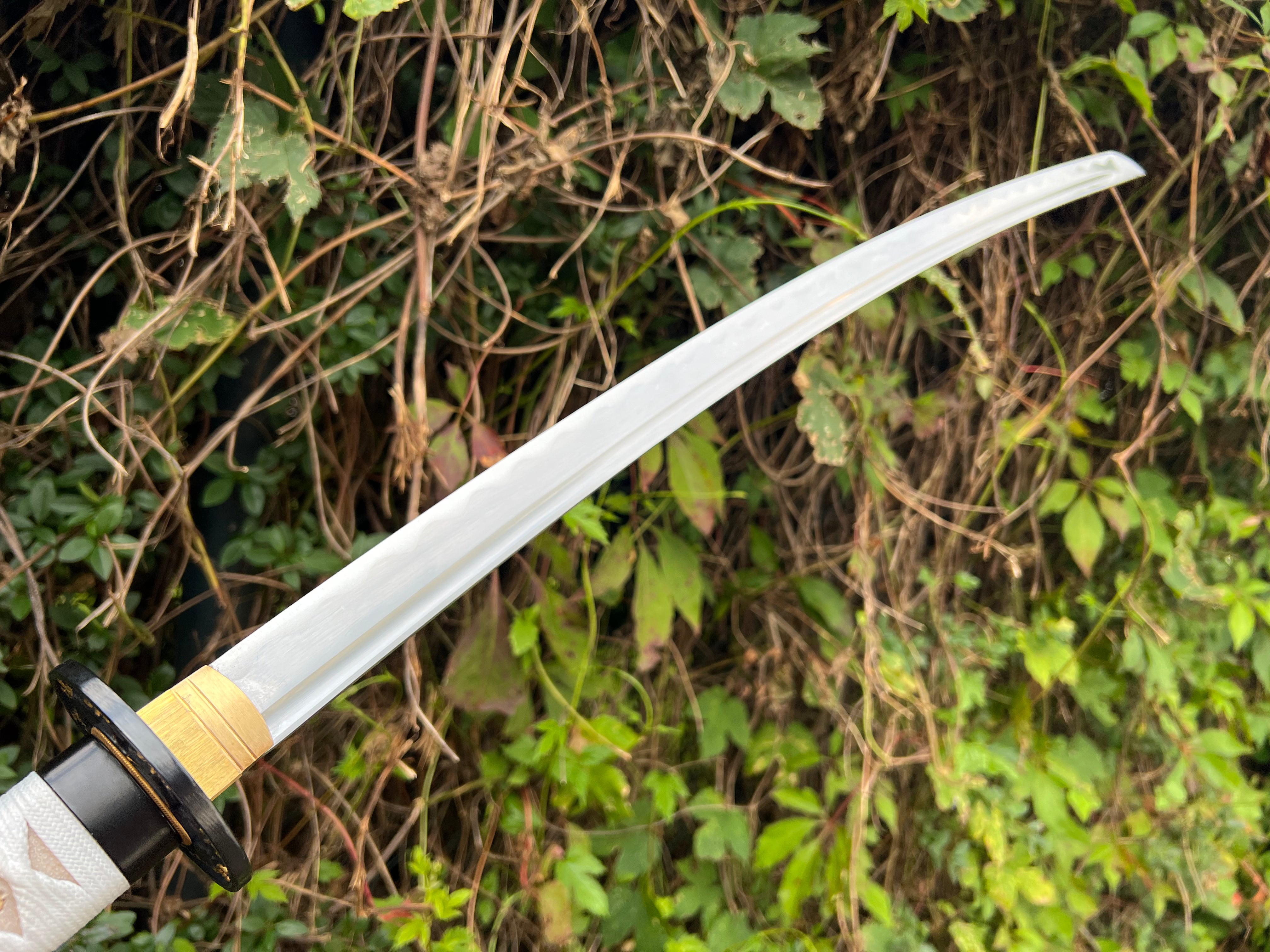 John Lee Shiro Katana-Elegance in White (White Bride Katana)(Ready to fight and hand forged)