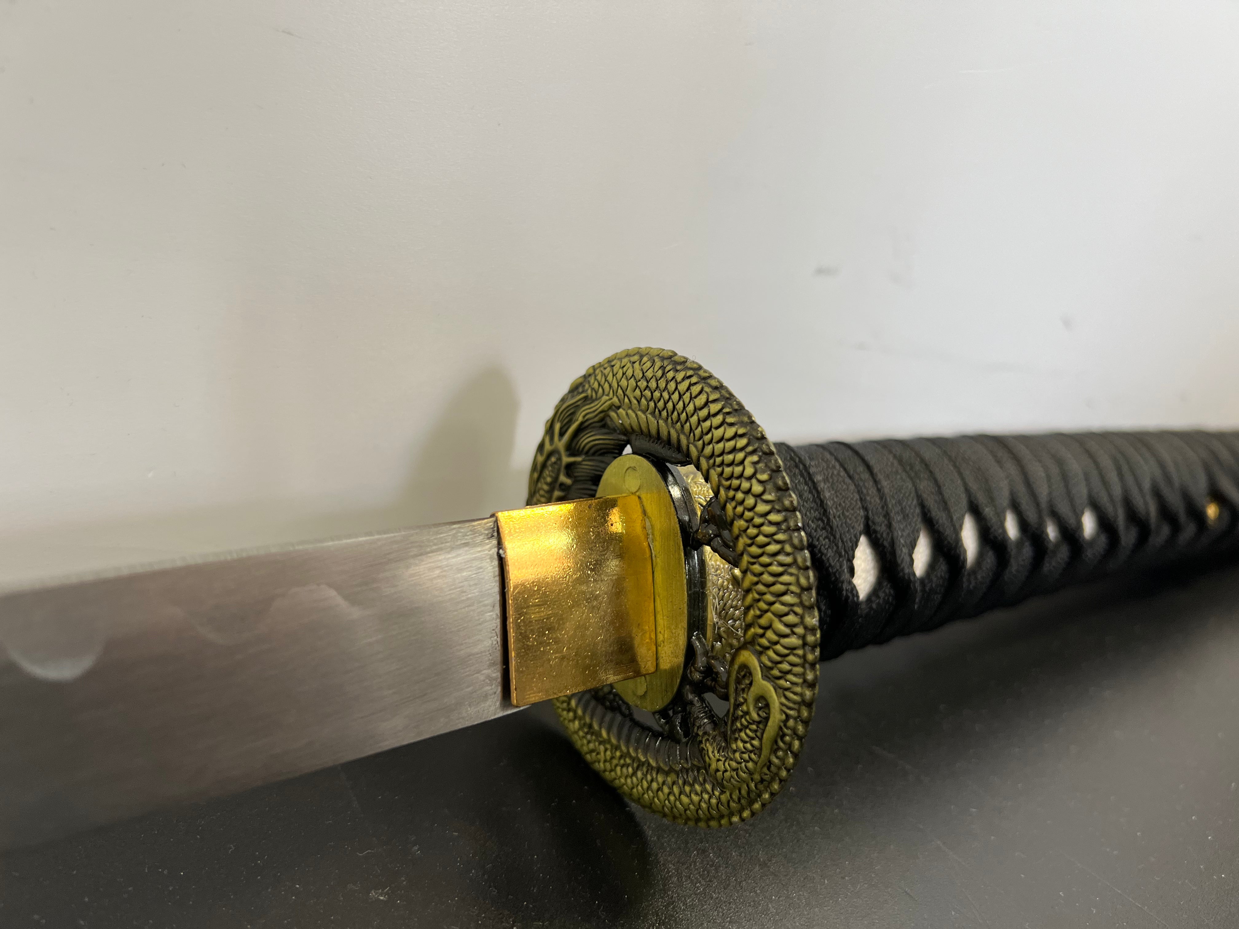 Katana with dragon pattern