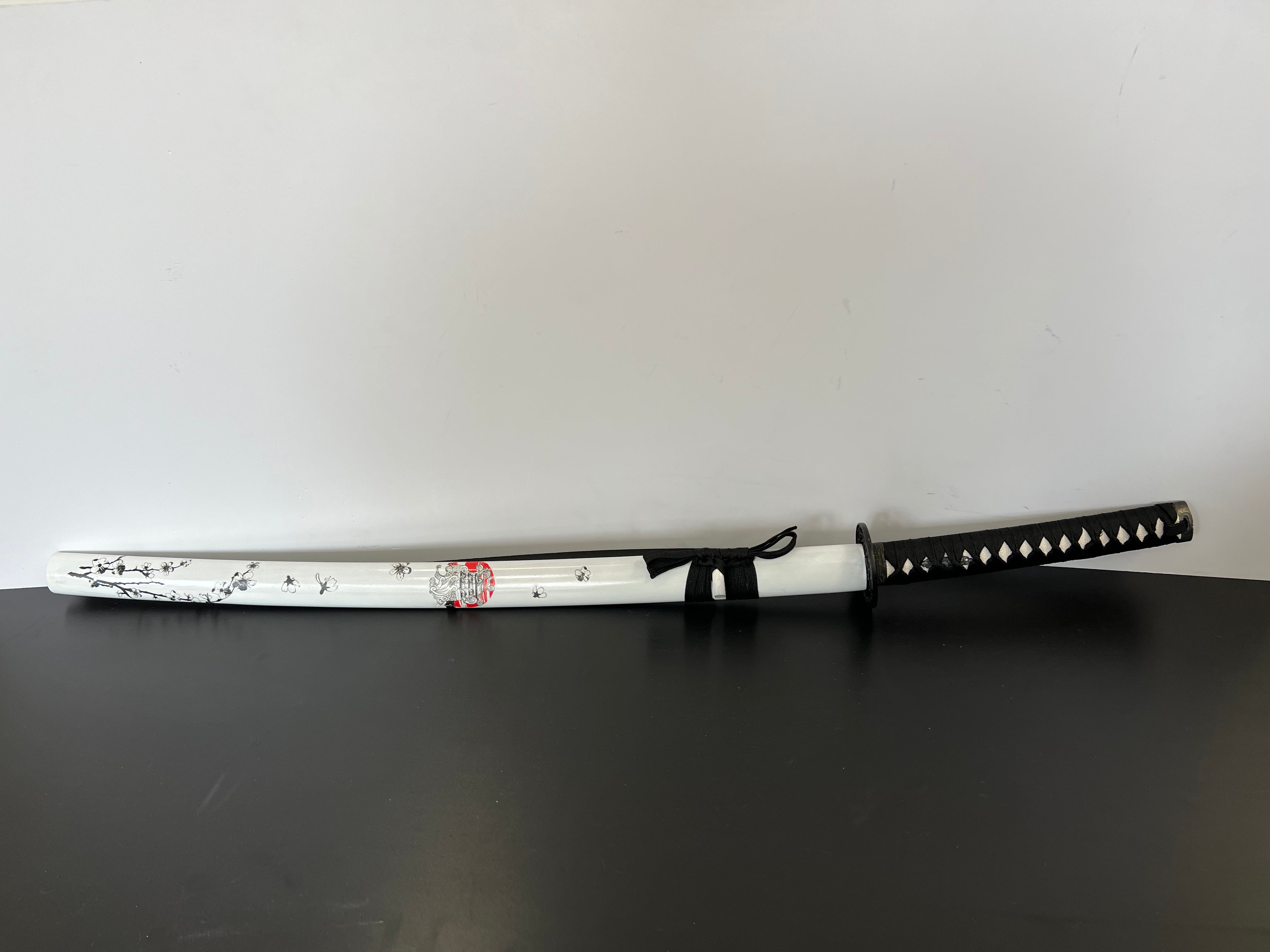 Katana with White Cherry Blossom Pattern (White Flower-Sakura)