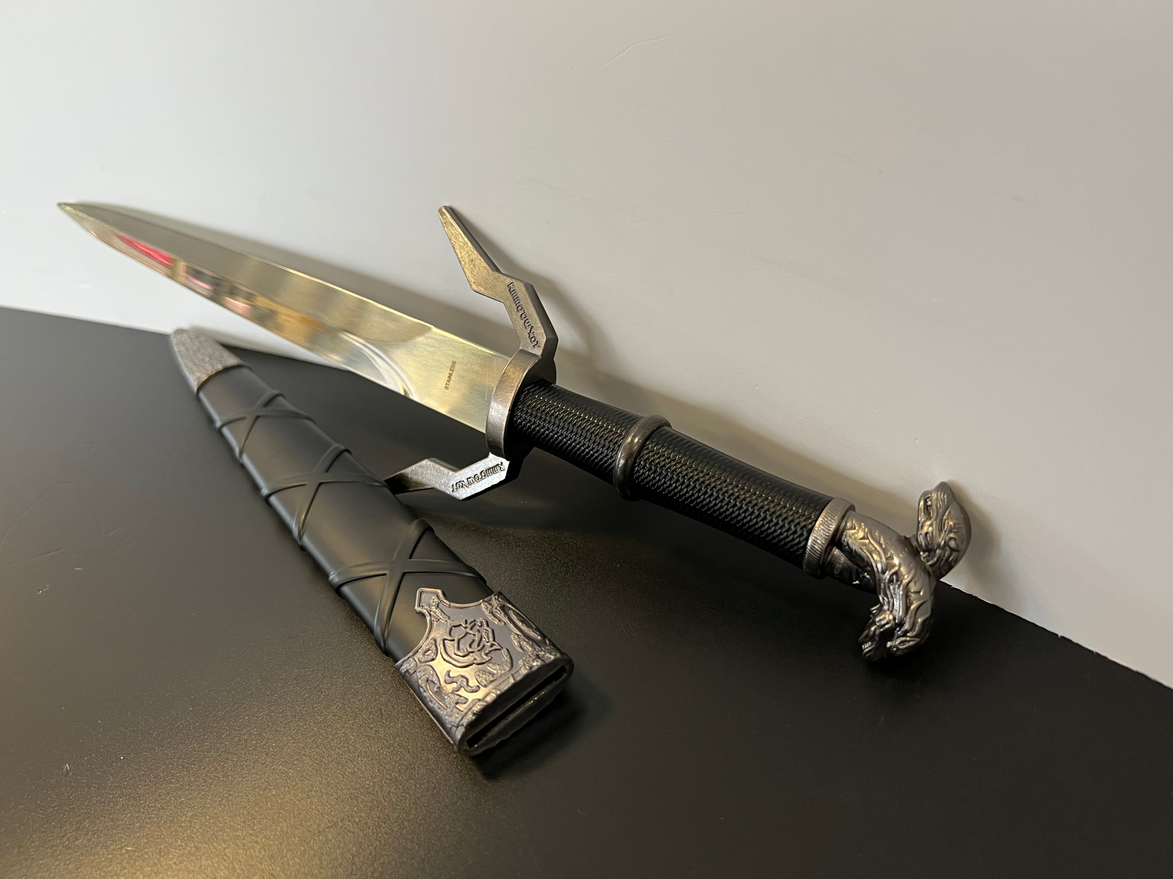 Geralt of Rivia two-handed sword dagger - The Witcher