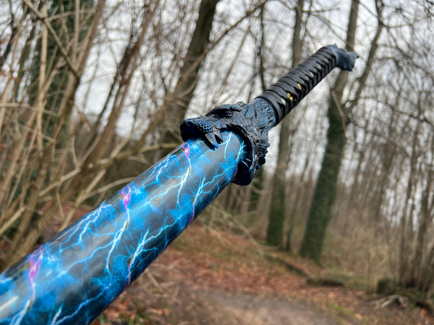 Practical hand-forged Longquan sword with wolf's head (blue)